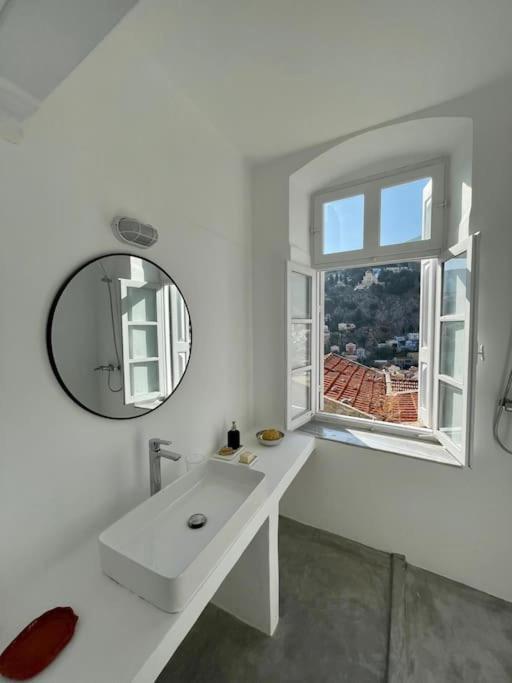 Maison Avec Terrasses Et Vues Sými Buitenkant foto