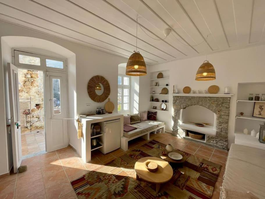 Maison Avec Terrasses Et Vues Sými Buitenkant foto